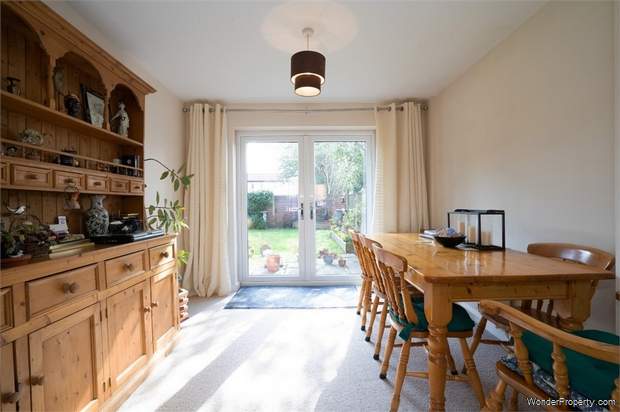 Additional Property Image 4 bedroom Detached for sale in Aylesbury 3