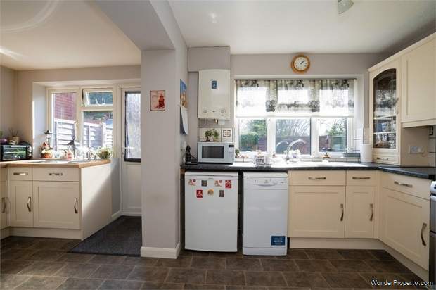 Additional Property Image 4 bedroom Detached for sale in Aylesbury 5