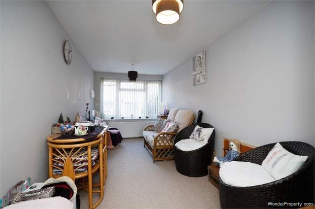 Additional Property Image 4 bedroom Detached for sale in Aylesbury 7