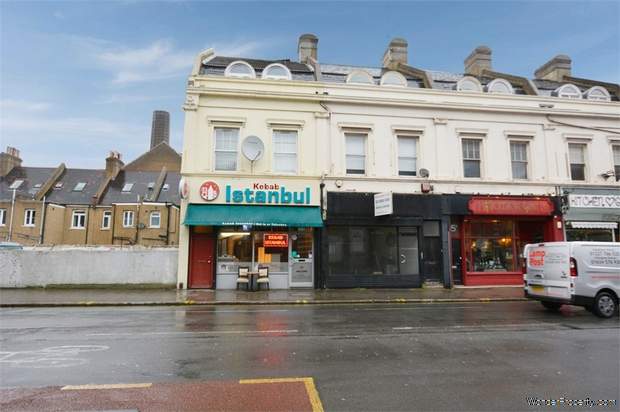 3 bedroom Maisonette for sale in London