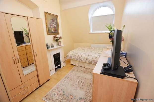 Additional Property Image 3 bedroom Maisonette for sale in London 6