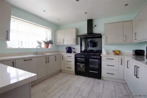 Additional Property Image 4 bedroom Semi Detached for sale in Leicester 6