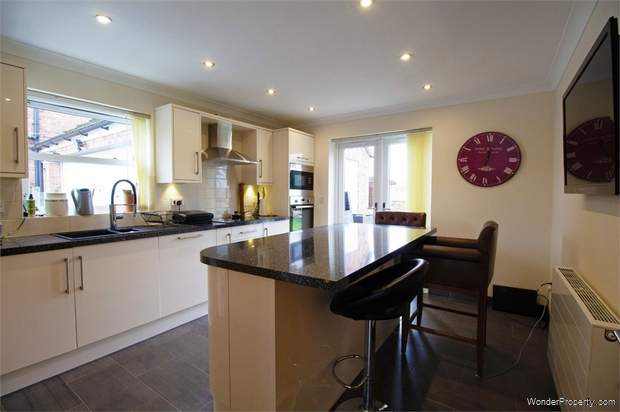 Additional Property Image 4 bedroom Detached for sale in Doncaster 4