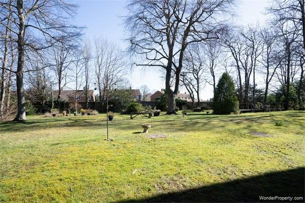 Additional Property Image 1 bedroom Flat for sale in Abbots Langley 10