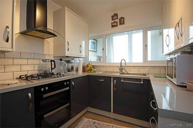 Additional Property Image 2 bedroom Flat for sale in Weston-Super-Mare 5
