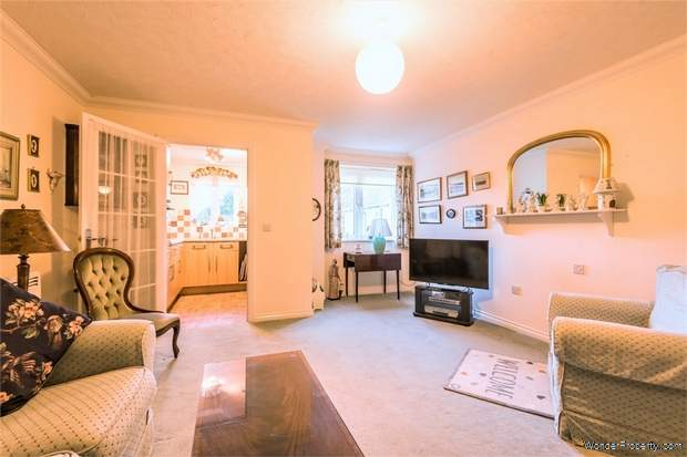 Additional Property Image 1 bedroom Flat for sale in Hindhead 2