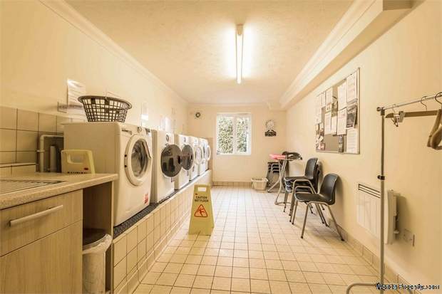Additional Property Image 1 bedroom Flat for sale in Hindhead 9