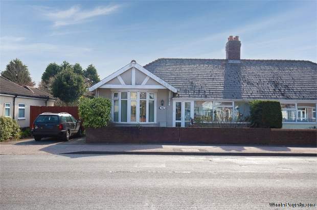3 bedroom Semi Detached for sale in Burntwood