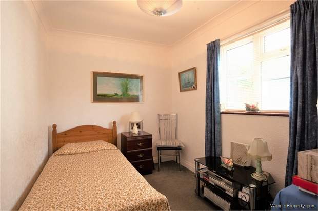 Additional Property Image 2 bedroom Detached Bungalow for sale in Bishop's Stortford 8