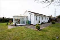 2 bedroom Detached Bungalow for sale in Bishop's Stortford
