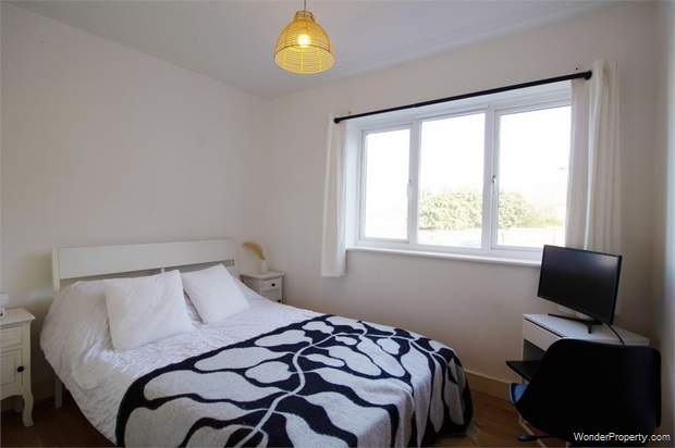 Additional Property Image 2 bedroom Flat for sale in Colchester 7