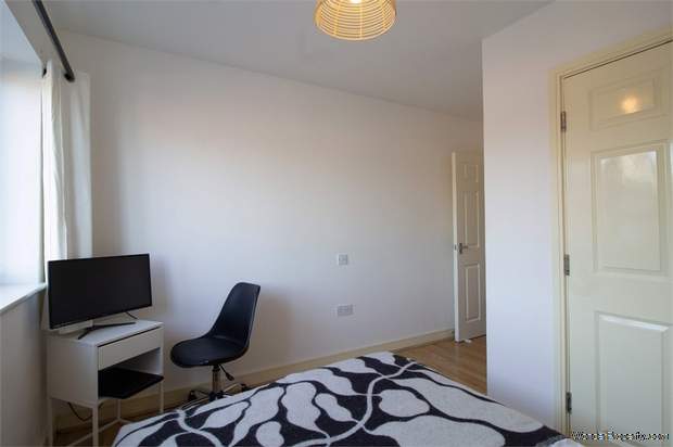 Additional Property Image 2 bedroom Flat for sale in Colchester 8