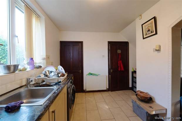 Additional Property Image 4 bedroom Semi Detached for sale in West Bromwich 5