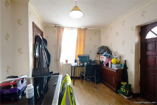 Additional Property Image 4 bedroom Semi Detached for sale in West Bromwich 6