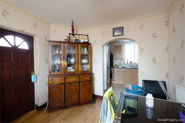 Additional Property Image 4 bedroom Semi Detached for sale in West Bromwich 7