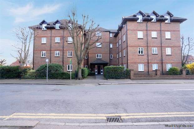 2 bedroom Flat for sale in London