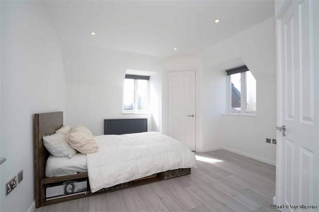 Additional Property Image 2 bedroom Flat for sale in London 7