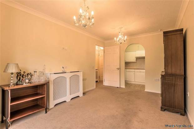 Additional Property Image 2 bedroom Flat for sale in Egham 3