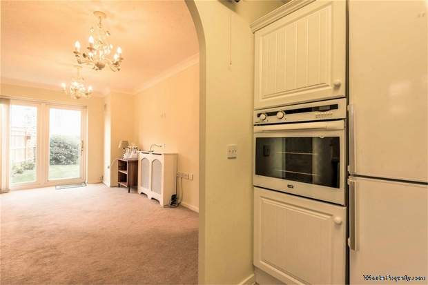 Additional Property Image 2 bedroom Flat for sale in Egham 5