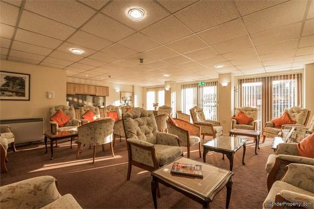 Additional Property Image 2 bedroom Flat for sale in Egham 7