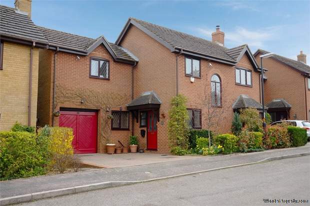 4 bedroom Detached for sale in Rushden