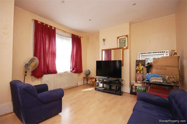 Additional Property Image 1 bedroom Flat for sale in London 2