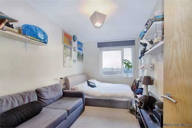 Additional Property Image 2 bedroom Flat for sale in Isleworth 8