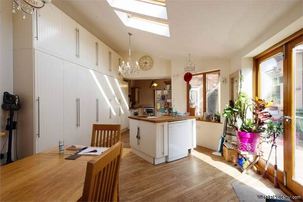 Additional Property Image 5 bedroom Semi Detached for sale in Halesowen 8