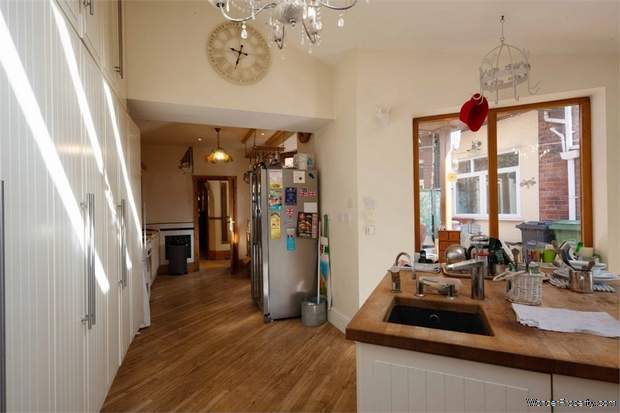 Additional Property Image 5 bedroom Semi Detached for sale in Halesowen 10