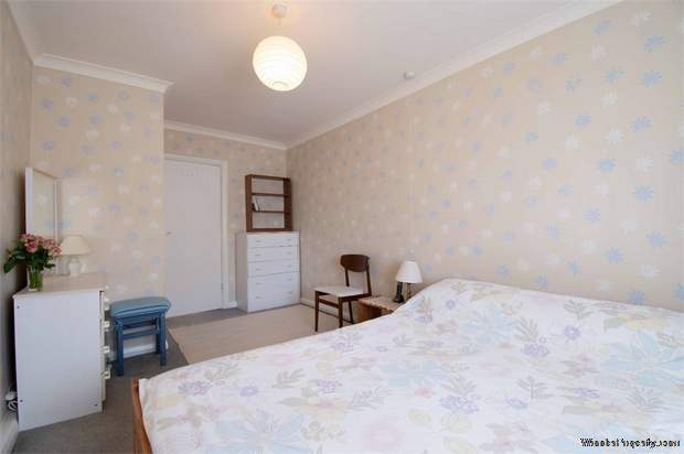 Additional Property Image 1 bedroom Flat for sale in London 9
