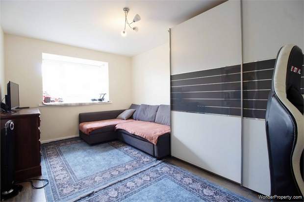 Additional Property Image 1 bedroom Flat for sale in Grays 2