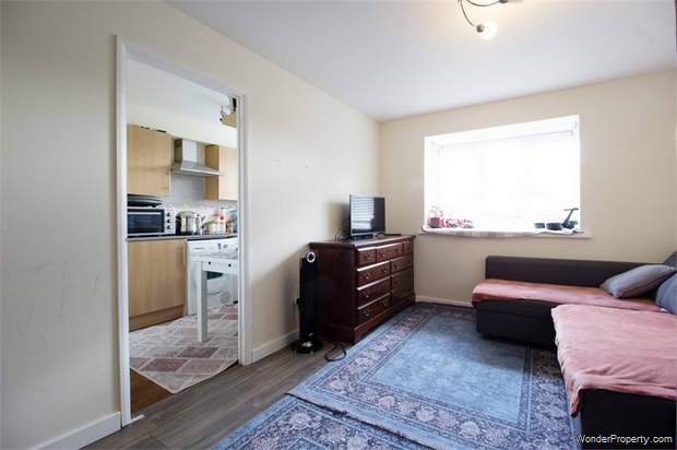 Additional Property Image 1 bedroom Flat for sale in Grays 3