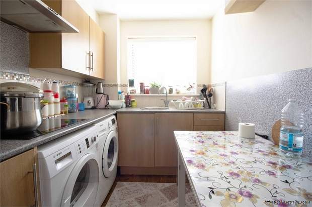 Additional Property Image 1 bedroom Flat for sale in Grays 5