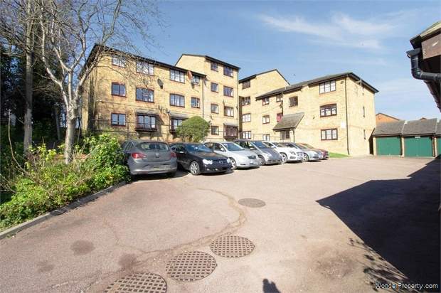 Additional Property Image 1 bedroom Flat for sale in Grays 9
