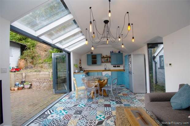 Additional Property Image 2 bedroom Detached Bungalow for sale in Farnham 3
