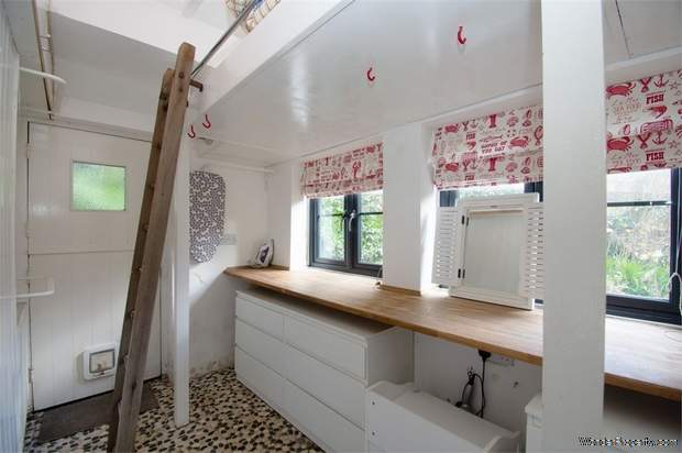 Additional Property Image 2 bedroom Detached Bungalow for sale in Farnham 7