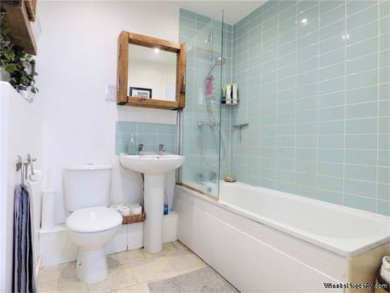 Additional Property Image 1 bedroom Flat for sale in London 8