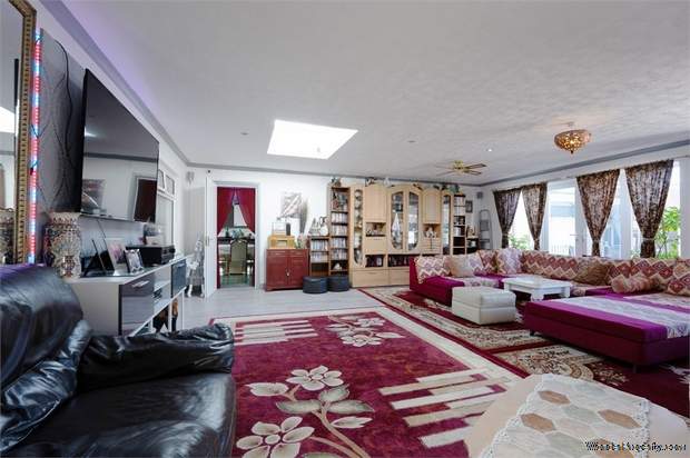 Additional Property Image 8 bedroom Detached Bungalow for sale in Peacehaven 2
