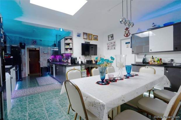 Additional Property Image 8 bedroom Detached Bungalow for sale in Peacehaven 5