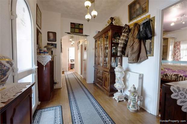 Additional Property Image 8 bedroom Detached Bungalow for sale in Peacehaven 8