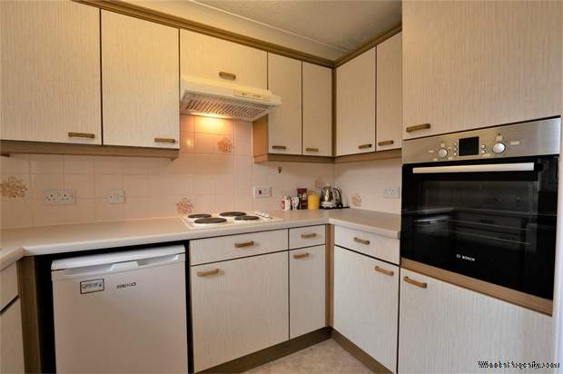 Additional Property Image 1 bedroom Flat for sale in Caterham 4