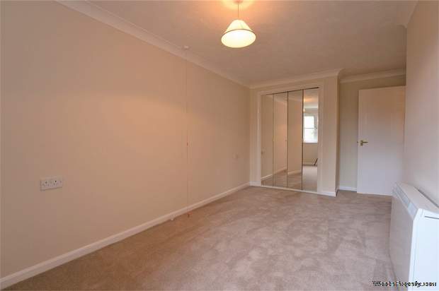 Additional Property Image 1 bedroom Flat for sale in Caterham 7