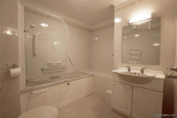 Additional Property Image 1 bedroom Flat for sale in Caterham 8