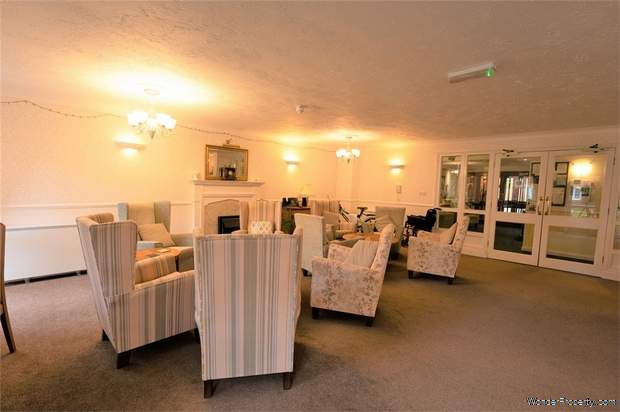 Additional Property Image 1 bedroom Flat for sale in Caterham 10