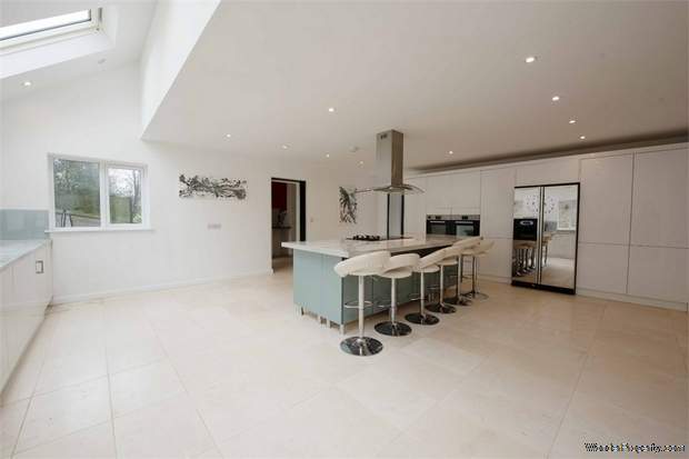 Additional Property Image 6 bedroom Detached for sale in Llanelli 3