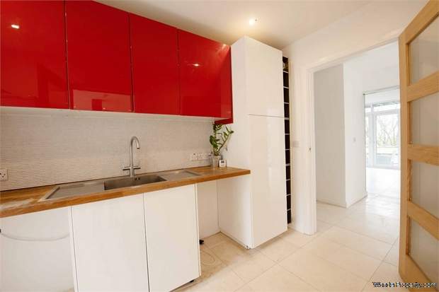 Additional Property Image 6 bedroom Detached for sale in Llanelli 5