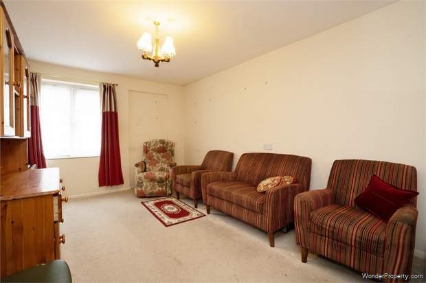 Additional Property Image 2 bedroom Flat for sale in Chesham 4
