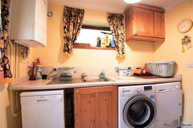 Additional Property Image 2 bedroom Detached Bungalow for sale in Corwen 4