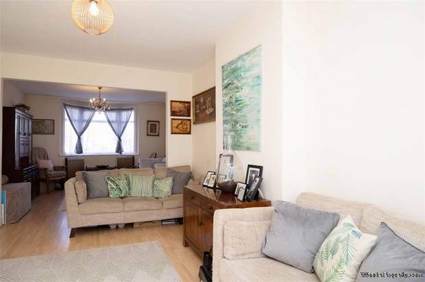 Additional Property Image 3 bedroom Semi Detached for sale in Hitchin 4