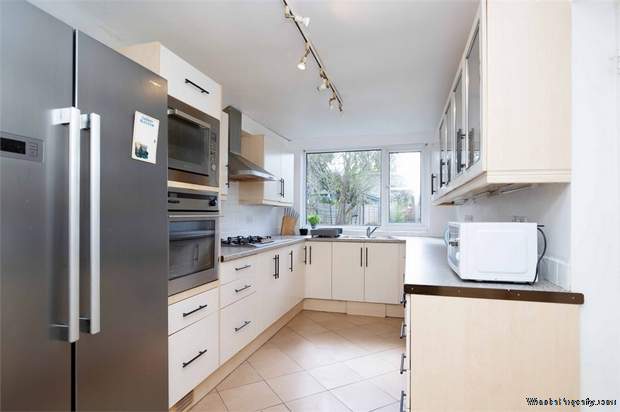 Additional Property Image 3 bedroom Semi Detached for sale in Hitchin 7